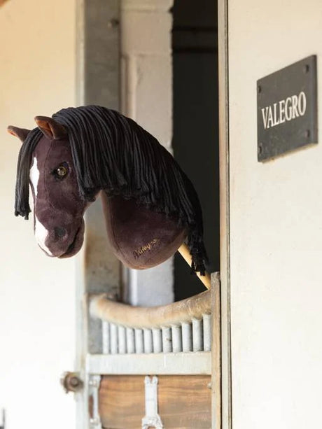 LeMieux Hobby Horse Braun-Weiß "Valegro"