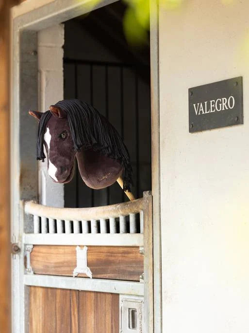 LeMieux Hobby Horse Braun-Weiß "Valegro"